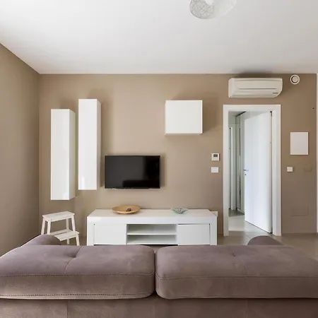 Stella Bianca Luxury דירה *